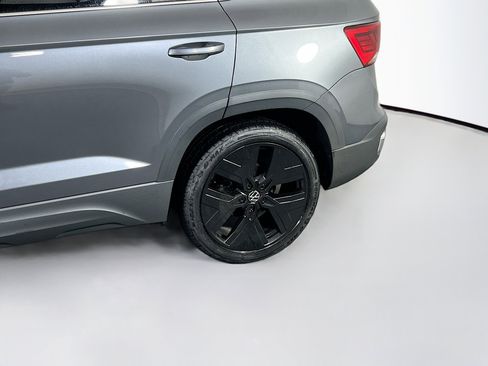 Used 2022 Volkswagen Taos SEL image 31