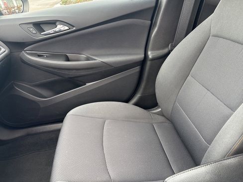 Used 2019 Chevrolet Cruze LS image 25