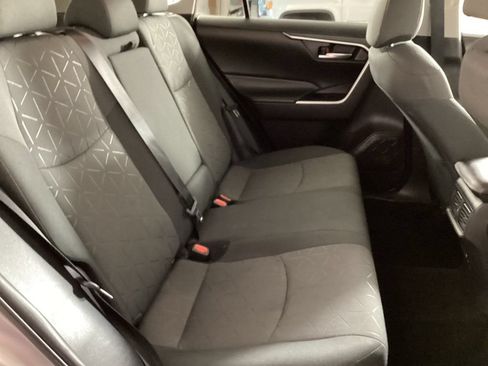 Used 2020 Toyota RAV4 XLE AWD/4WD image 20