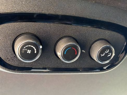 Used 2023 Dodge Durango GT RWD image 14