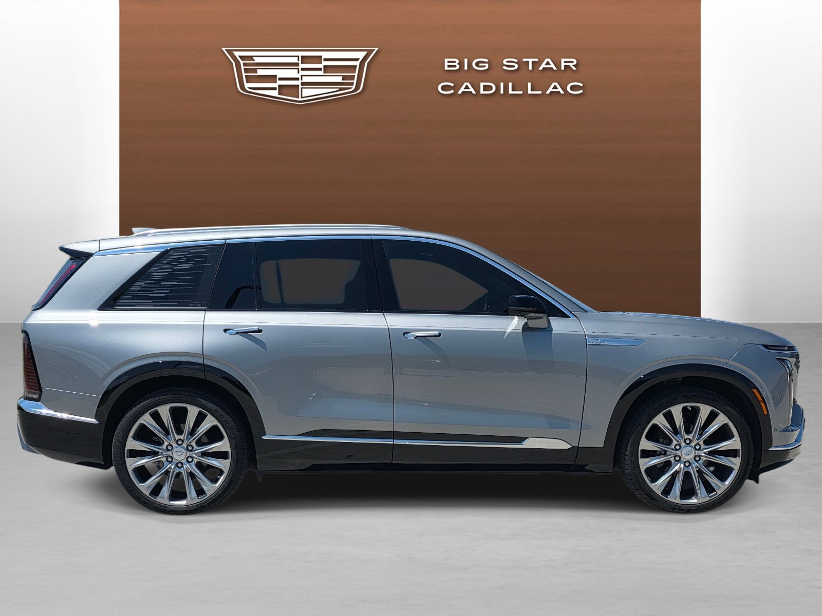 Certified 2026 Cadillac Vistiq Premium Luxury w/ LPO, Floor Liner Package AWD/4WD image 6