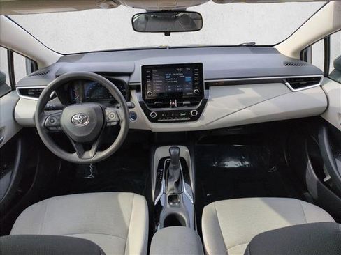Used 2021 Toyota Corolla LE image 15