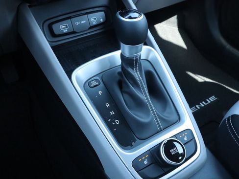 New 2026 Hyundai Venue SEL FWD image 15