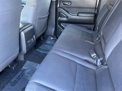 Used 2024 Nissan Frontier SV w/ SV Convenience Package image 14