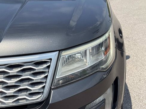 Used 2017 Ford Explorer Platinum AWD/4WD image 11