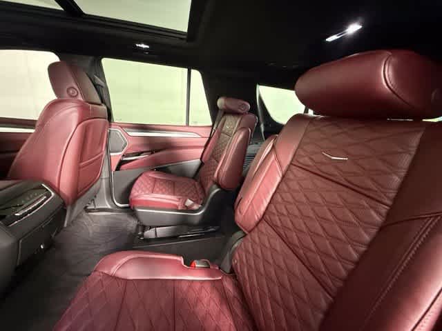 New 2026 Cadillac Escalade Luxury w/ Touring Package AWD/4WD image 28