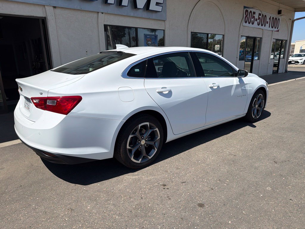 Used 2024 Chevrolet Malibu LT FWD image 2