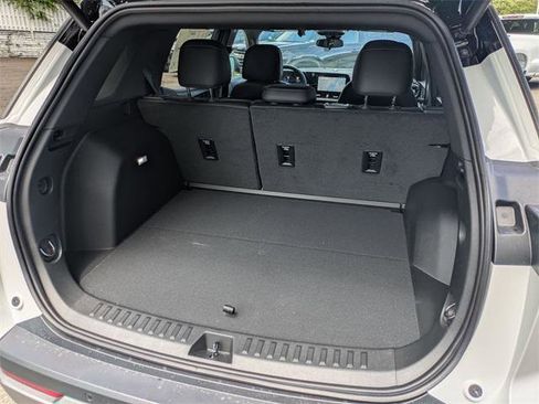 New 2026 Chevrolet Equinox LT w/ Convenience Package II image 25