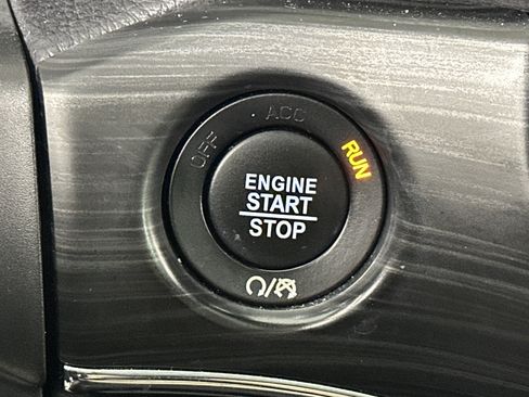 Used 2022 Jeep Grand Cherokee Limited image 28