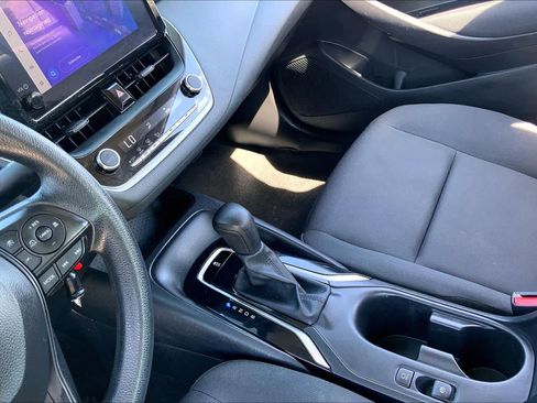 Used 2024 Toyota Corolla LE FWD image 16