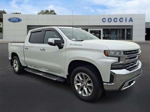 Used 2020 Chevrolet Silverado 1500 LTZ w/ LTZ Premium Package image 3