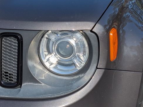 Used 2018 Jeep Renegade Altitude w/ Advanced Technology Group image 6