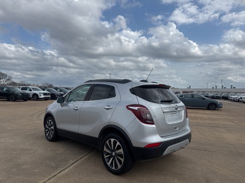 Used 2022 Buick Encore Preferred image 13