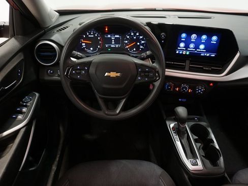 Certified 2024 Chevrolet Trax LS w/ LS Convenience Package image 12