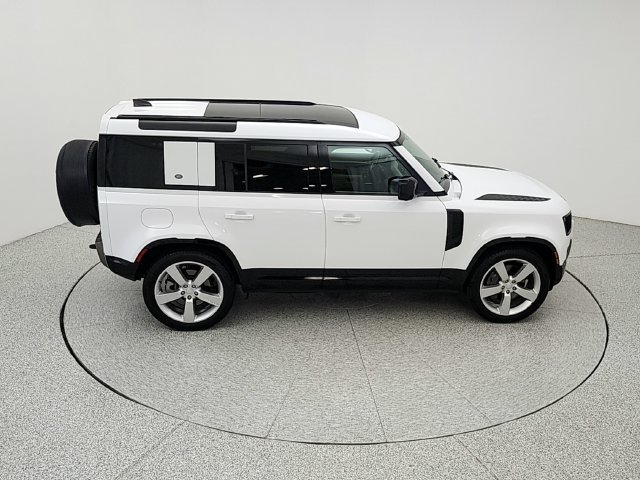 Used 2022 Land Rover Defender 110 X-Dynamic HSE AWD/4WD image 16