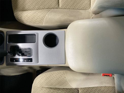 Used 2011 Toyota Tacoma PreRunner image 25