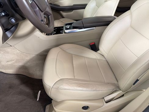 Used 2015 Mercedes-Benz ML 350 4MATIC w/ Premium 1 Package image 9