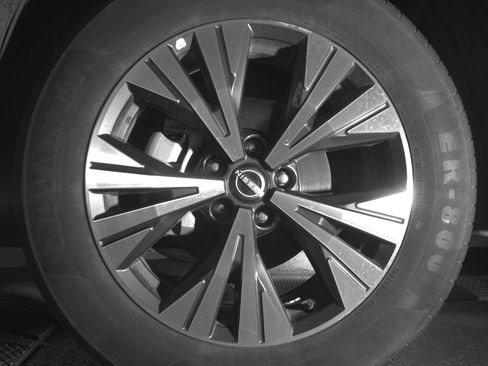 Used 2023 Nissan Rogue SV AWD/4WD image 12