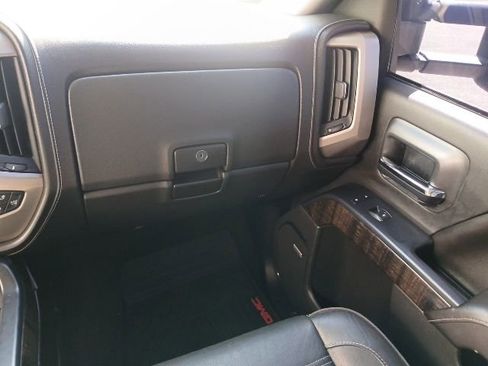Used 2015 GMC Sierra 2500 Denali w/ Duramax Plus Package AWD/4WD image 36