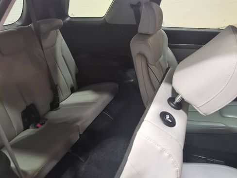 Certified 2025 Hyundai Palisade SEL AWD/4WD image 12