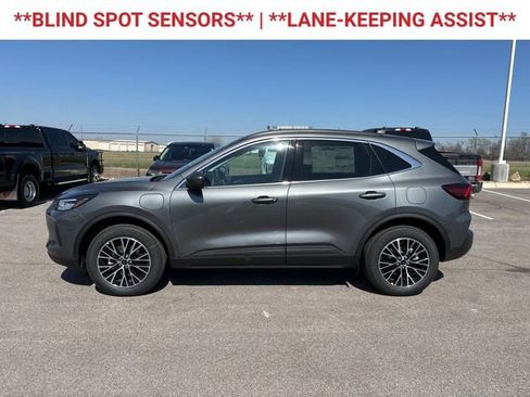 New 2025 Ford Escape SE image 5