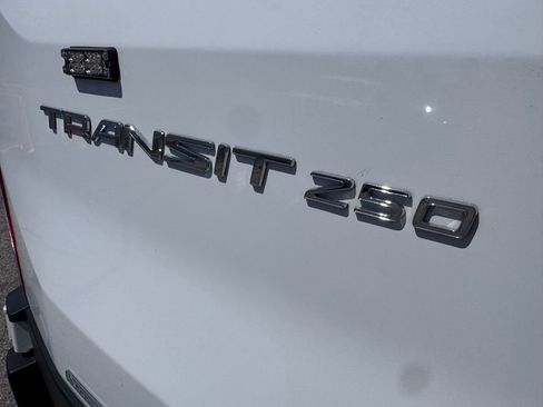 Used 2023 Ford Transit 250 Medium Roof w/ Upfitter Package RWD image 41