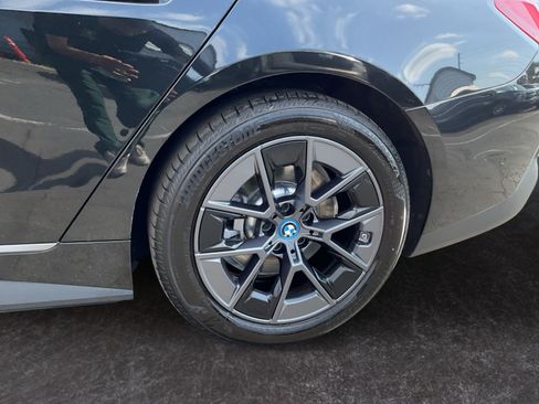 Used 2023 BMW i4 eDrive35 w/ Premium Package RWD image 9