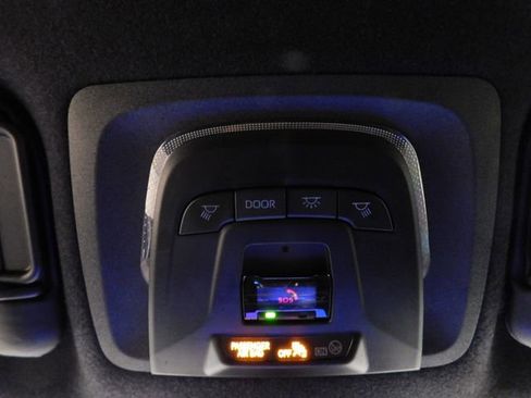 Used 2025 Toyota Corolla SE image 26