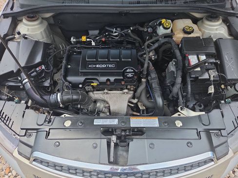 Used 2014 Chevrolet Cruze LT FWD image 12