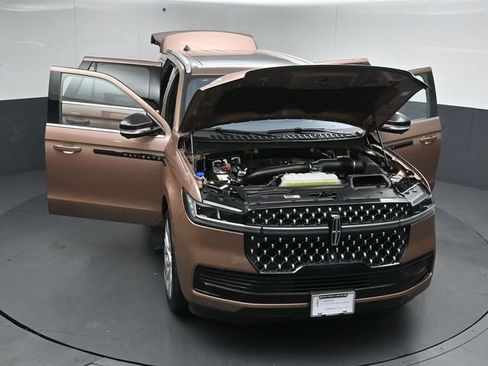 Certified 2025 Lincoln Navigator Black Label AWD/4WD image 55