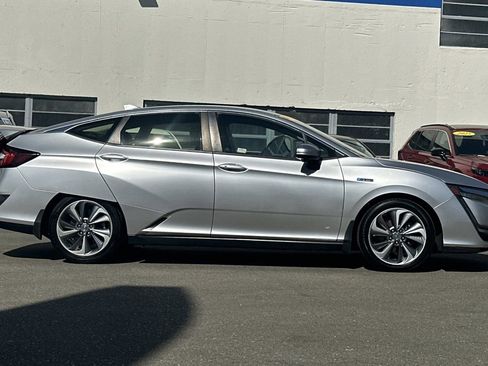 Used 2018 Honda Clarity Touring image 3