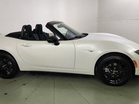New 2026 MAZDA MX-5 Miata Club w/ Interior Package RWD image 31