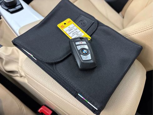 Used 2018 BMW 320i xDrive Sedan w/ Convenience Package image 40