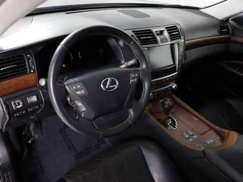 Used 2010 Lexus LS 460 RWD image 21