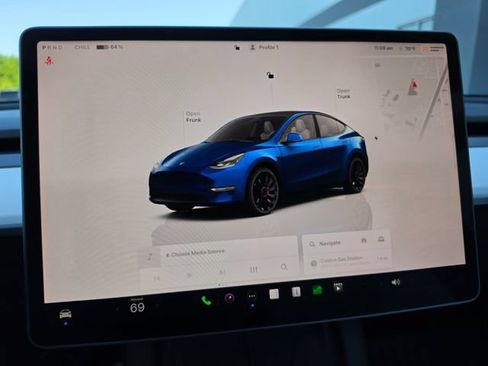 Used 2023 Tesla Model Y Performance AWD/4WD image 49