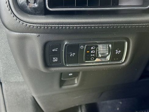 Certified 2023 Lincoln Nautilus AWD w/ Premium Package image 12