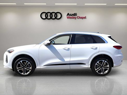 New 2026 Audi Q5 Premium Plus AWD/4WD image 2