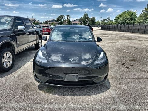 Used 2025 Tesla Model Y Long Range AWD/4WD image 2