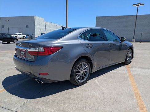 Used 2018 Lexus ES 350 w/ Navigation System Package FWD image 4