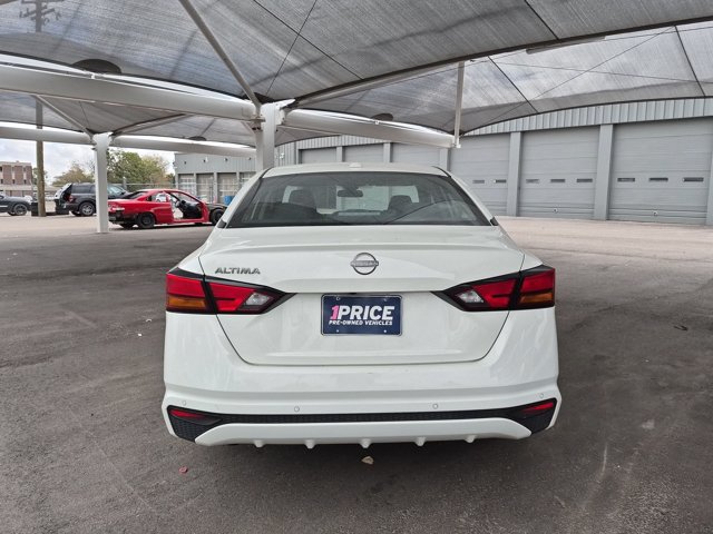Used 2025 Nissan Altima 2.5 SV FWD image 6