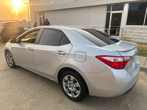 Used 2016 Toyota Corolla S FWD image 6
