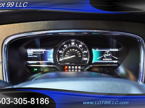 Used 2017 Lincoln Navigator Select AWD/4WD image 24