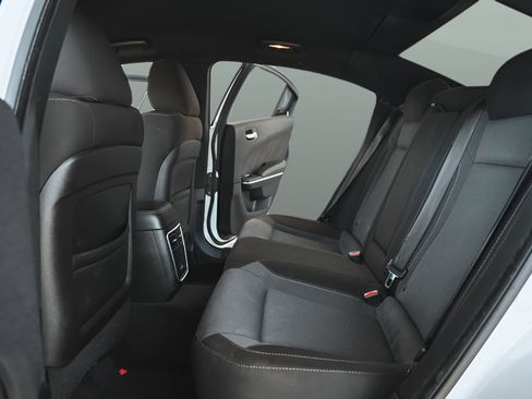 Used 2018 Dodge Charger R/T RWD image 20