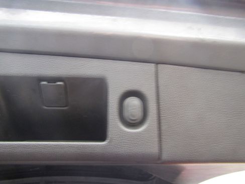 Used 2019 Chevrolet Tahoe LT image 15