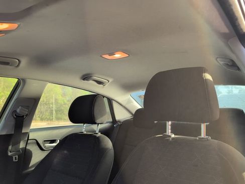 Used 2022 Kia Rio LX image 5