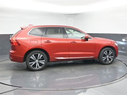 Used 2023 Volvo XC60 B5 Ultimate image 8