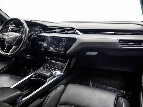 Used 2023 Audi e-tron S Prestige AWD/4WD image 27