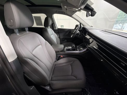 Used 2025 Audi Q7 2.0T Premium w/ Convenience Package AWD/4WD image 27