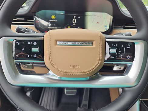 New 2026 Land Rover Range Rover Long Wheelbase SE AWD/4WD image 18
