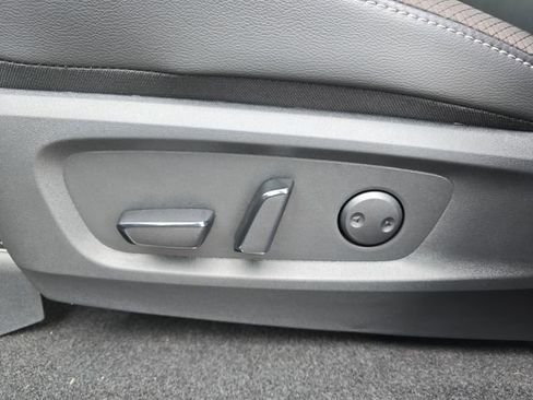 New 2025 Nissan Pathfinder SL image 14